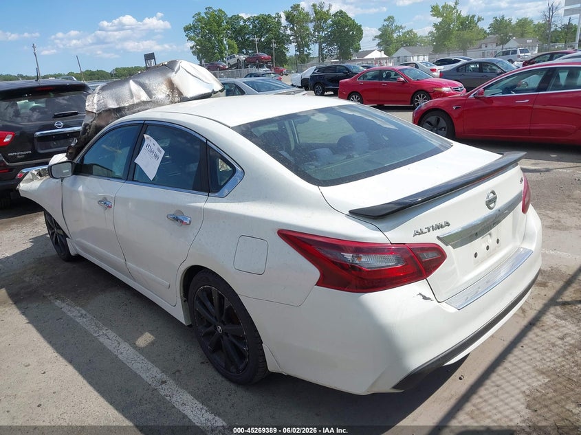 2017 NISSAN ALTIMA auction photo 3