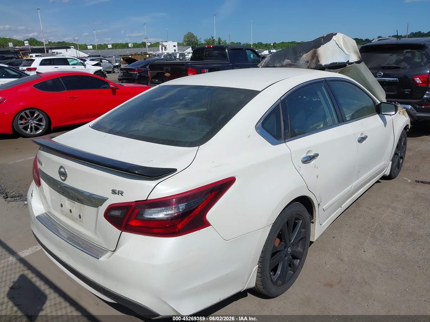 2017 NISSAN ALTIMA auction photo 4