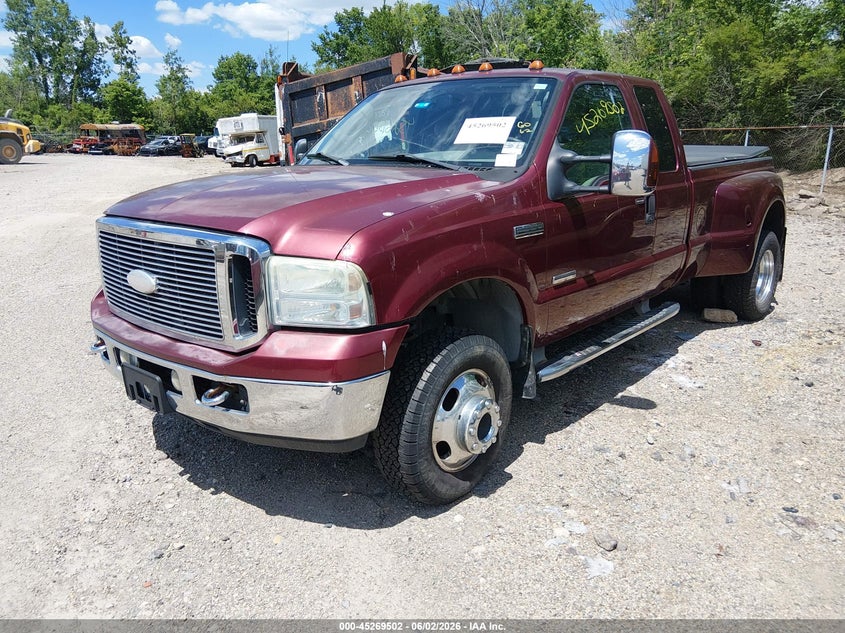 2006 FORD F-350 auction photo 2