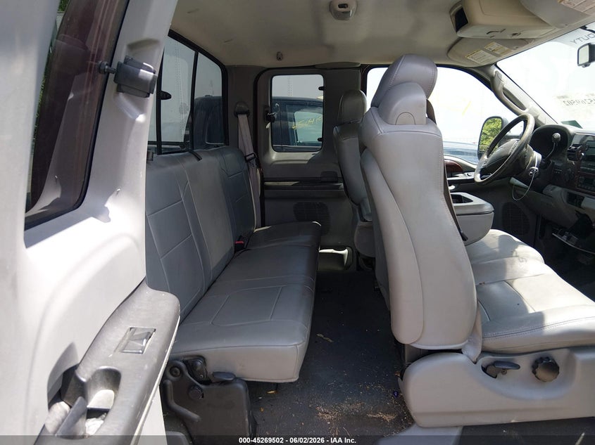 2006 FORD F-350 auction photo 6
