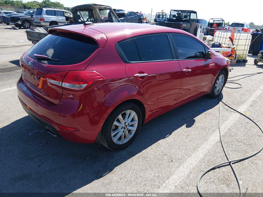2017 KIA FORTE auction photo 4
