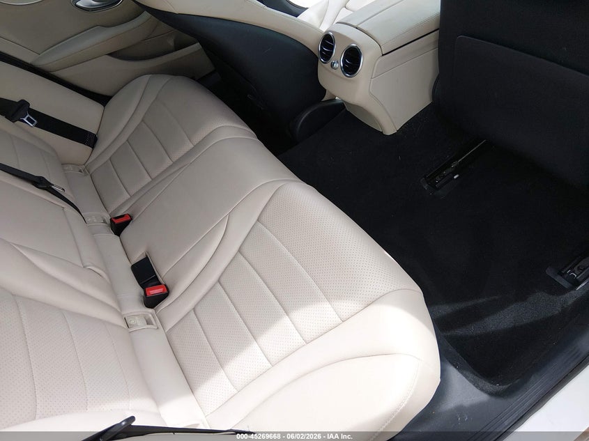 2015 Mercedes-Benz C 300 VIN: 55SWF4JB8FU077515 Lot: 45269668
