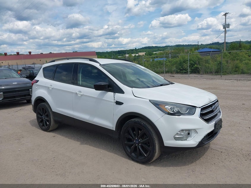 Vin: 1fmcu9gd4kub51882, lot: 45767507, ford escape se 2019 img_1