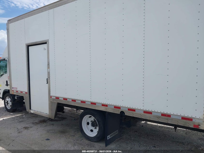 2016 ISUZU NPR HD GAS REG VAN N/A