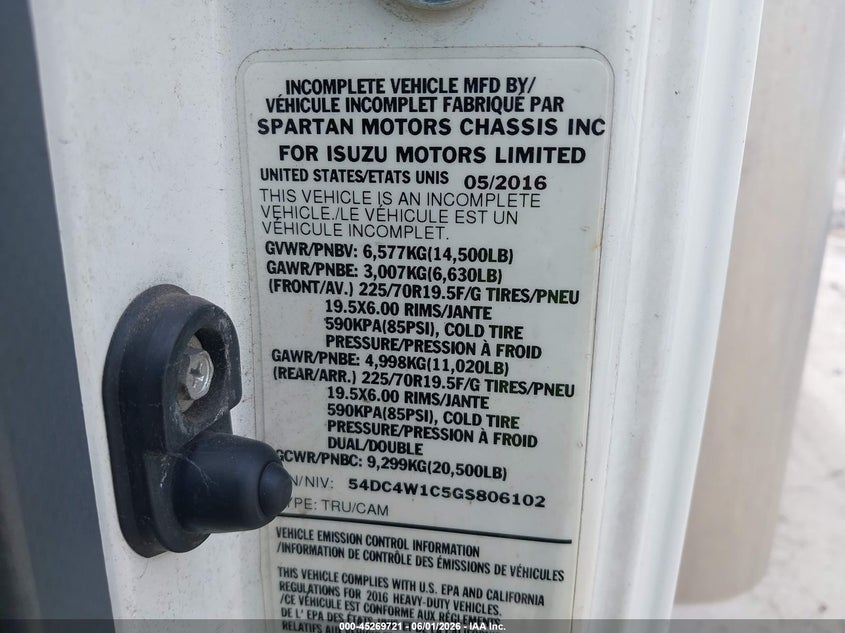 2016 ISUZU NPR HD GAS REG VAN N/A