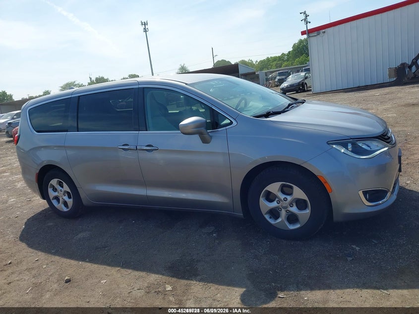VIN: 2C4RC1H77JR332952 2018 CHRYSLER PACIFICA HYBRID TOURING PLUS