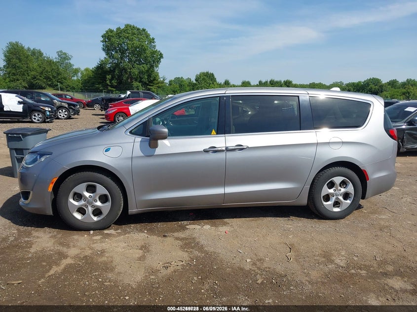 VIN: 2C4RC1H77JR332952 2018 CHRYSLER PACIFICA HYBRID TOURING PLUS