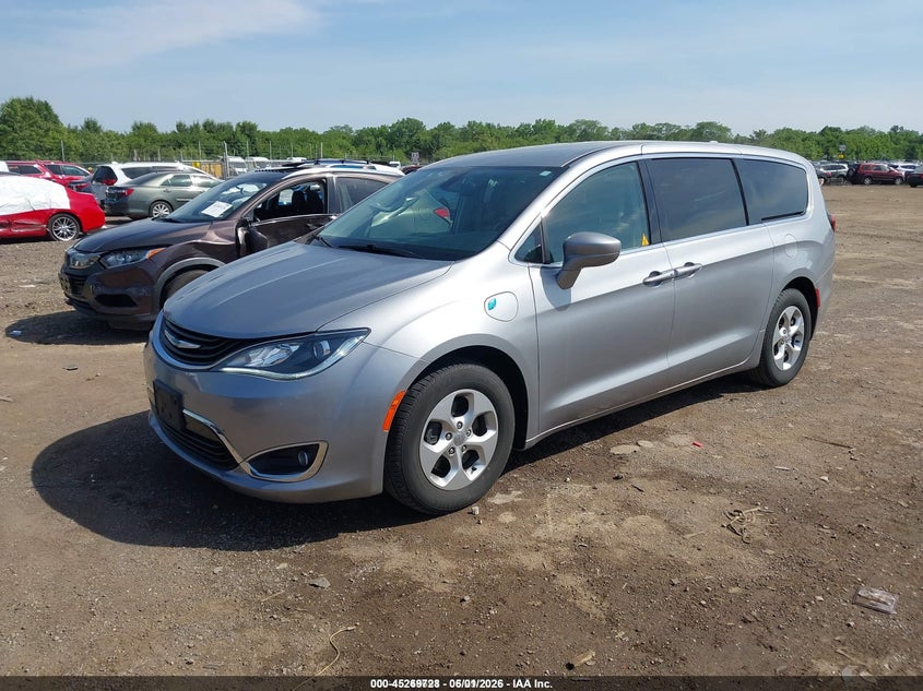 2018 Chrysler Pacifica Hybrid Touring Plus 2C4RC1H77JR332952 photo 1