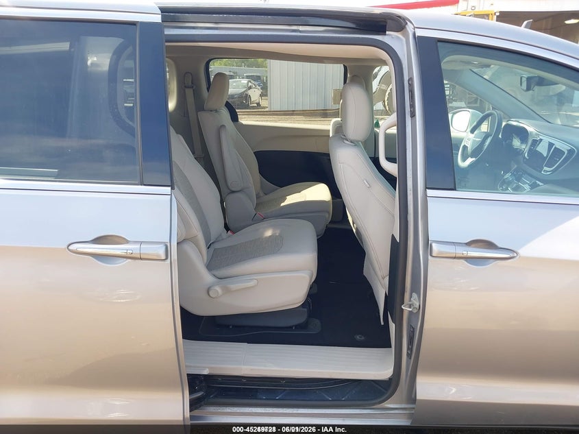 VIN: 2C4RC1H77JR332952 2018 CHRYSLER PACIFICA HYBRID TOURING PLUS