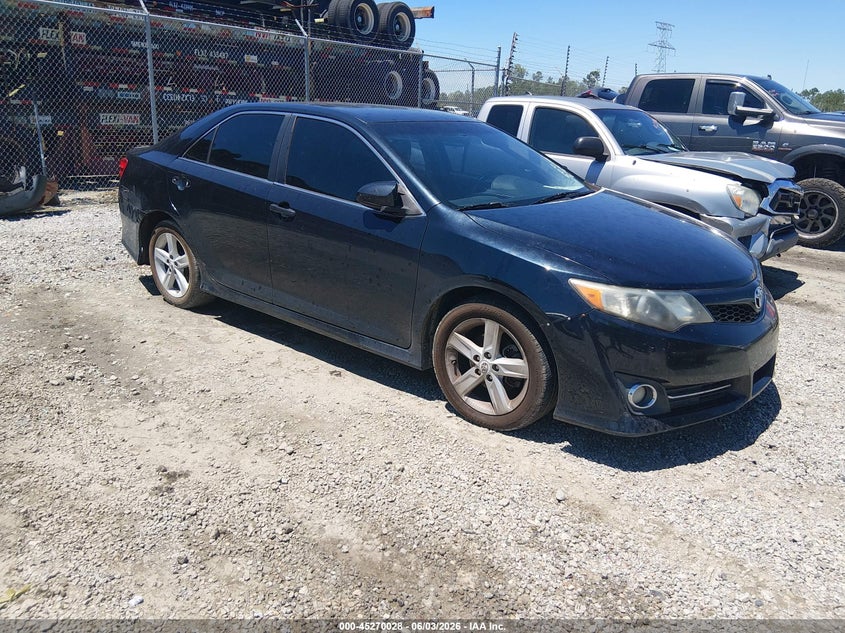 2012 TOYOTA CAMRY SE
