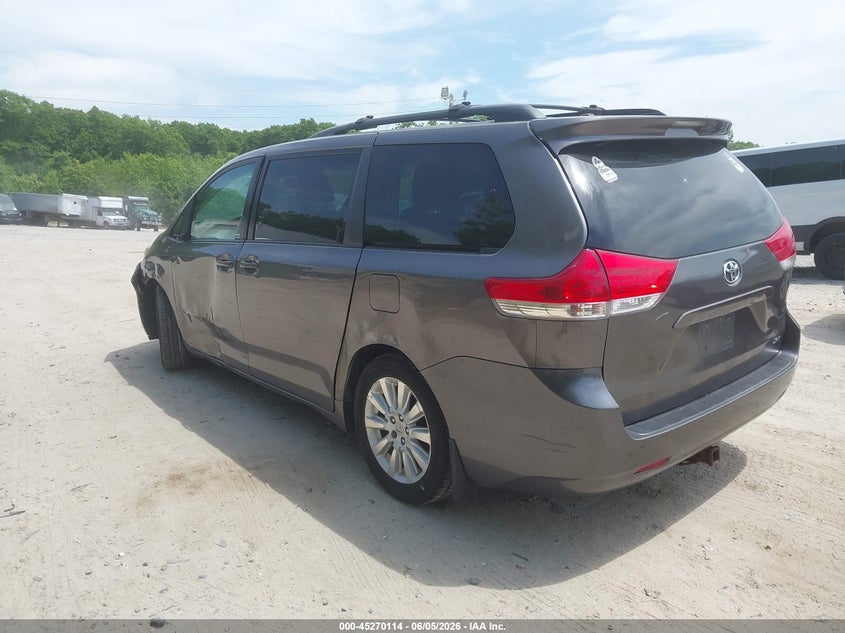 Vin: 5tddk3dc3bs023094, lot: 45767938, toyota sienna xle 20113