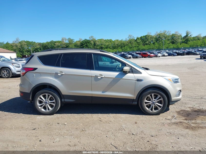 VIN 1FMCU9GD4JUB78482 2018 FORD ESCAPE SE