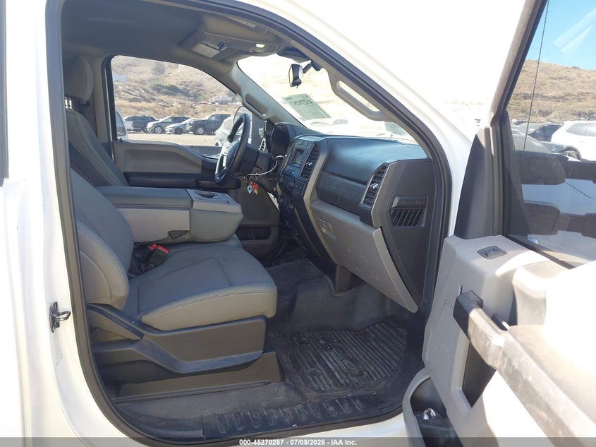 2021 FORD F-350 CHASSIS auction photo 5