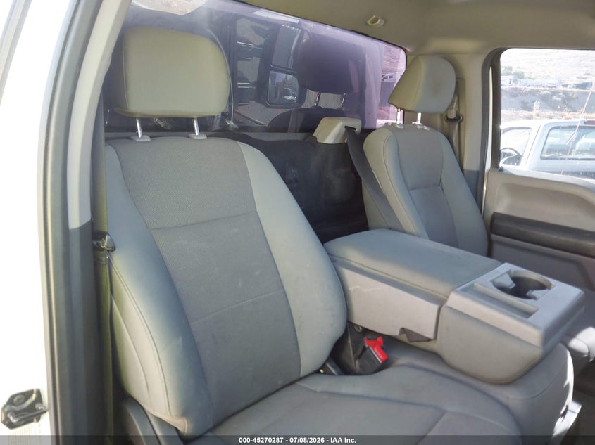 2021 FORD F-350 CHASSIS auction photo 8