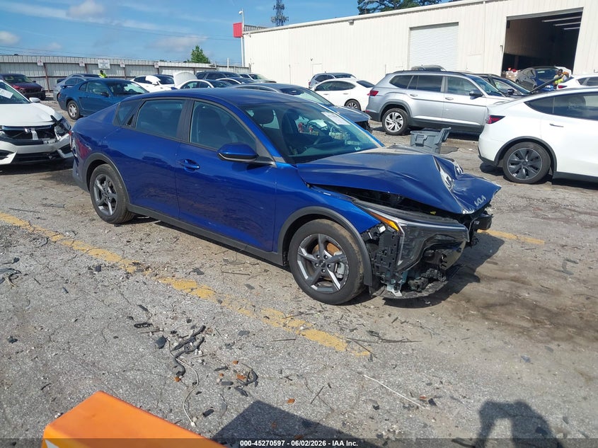 2025 KIA K4 auction photo 1