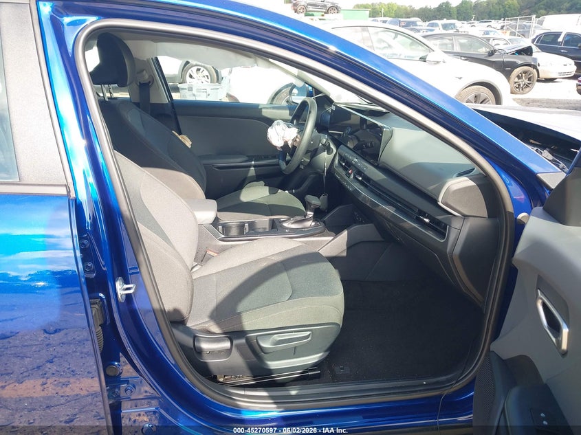 2025 KIA K4 auction photo 5