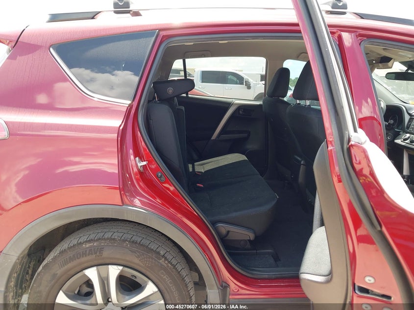 2018 TOYOTA RAV4 auction photo 8