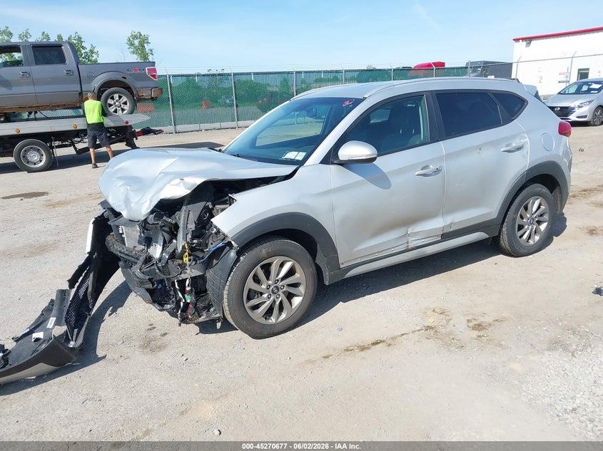 Vin: km8j3ca46hu454896, lot: 45768501, hyundai tucson se plus 20172