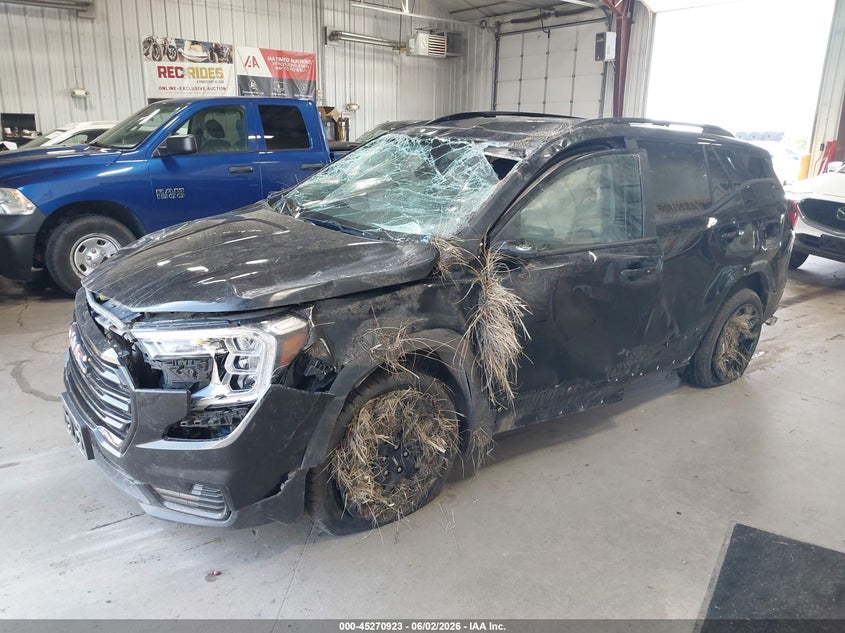 2023 GMC TERRAIN auction photo 2