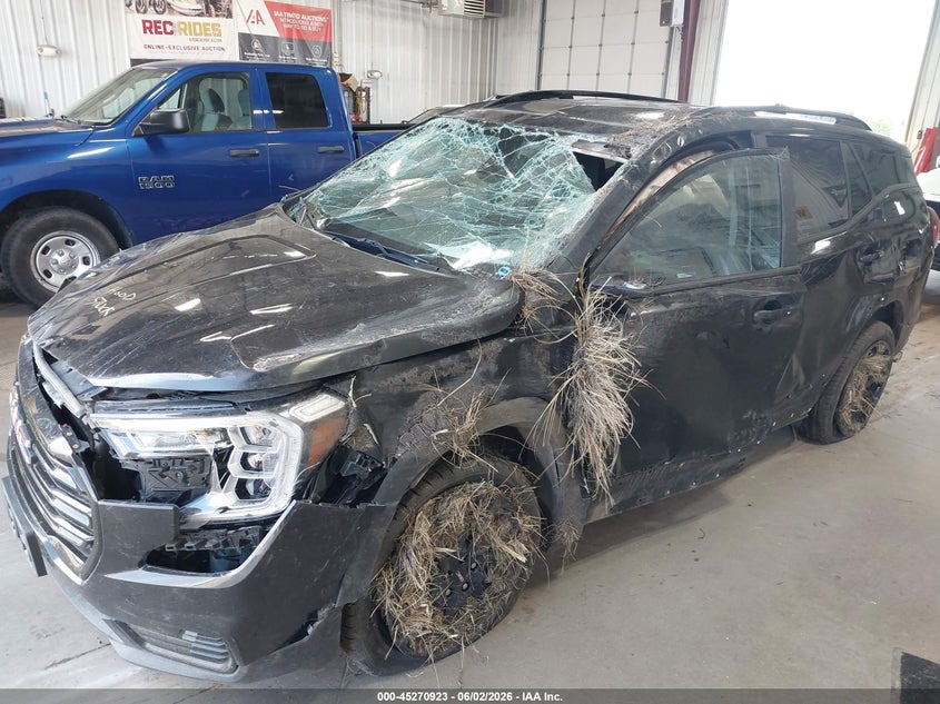 2023 GMC TERRAIN auction photo 6