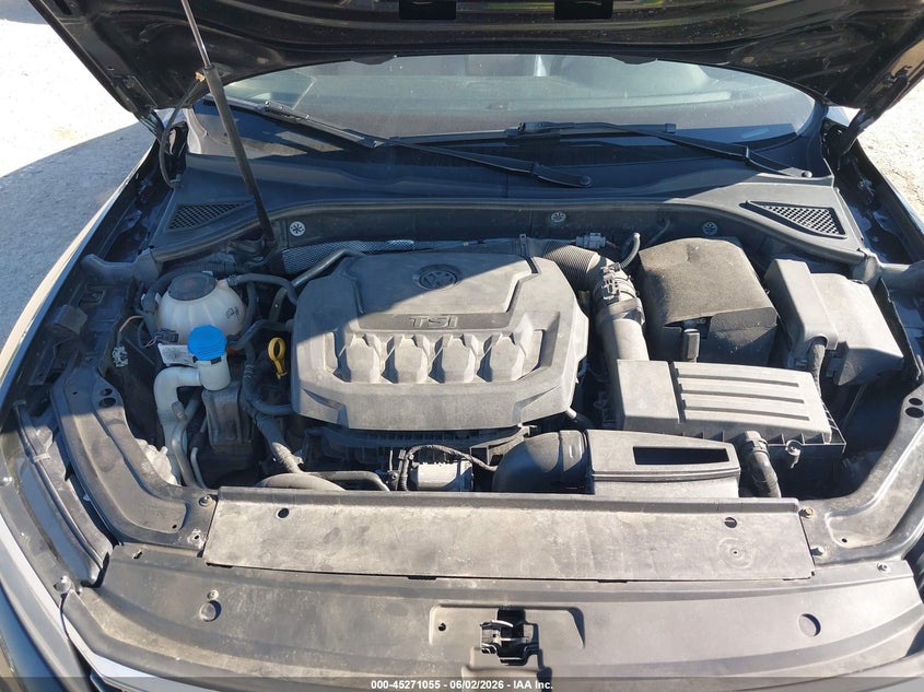 2018 Volkswagen Passat 2.0T R-Line/2.0T S VIN: 1VWAA7A32JC006351 Lot: 45271055