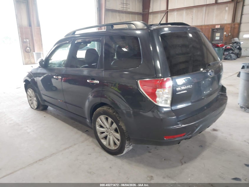 2013 SUBARU FORESTER auction photo 3