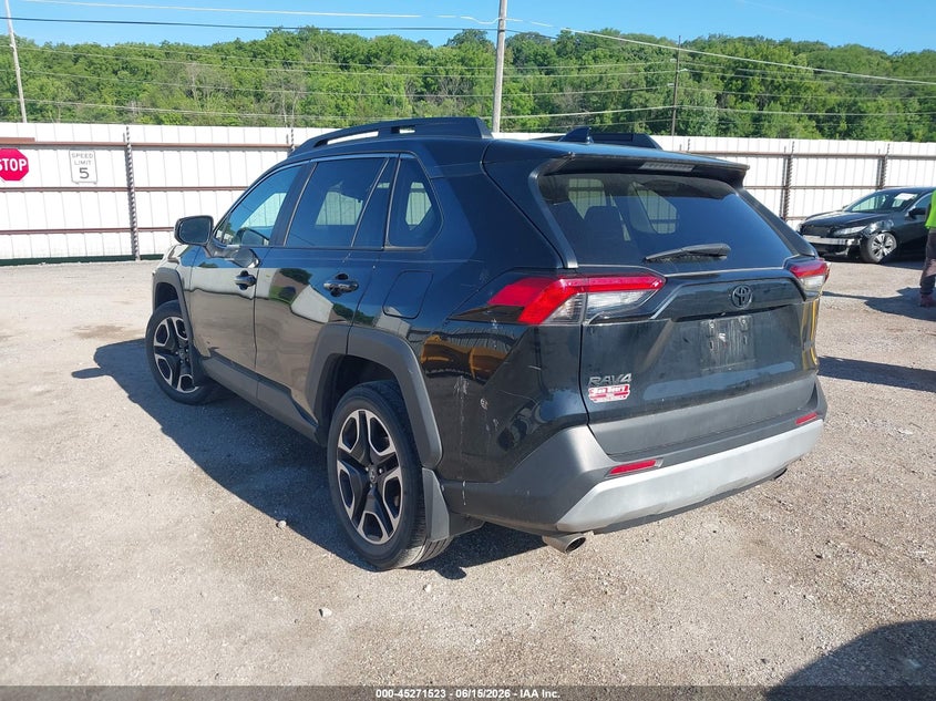 2020 TOYOTA RAV4 auction photo 3