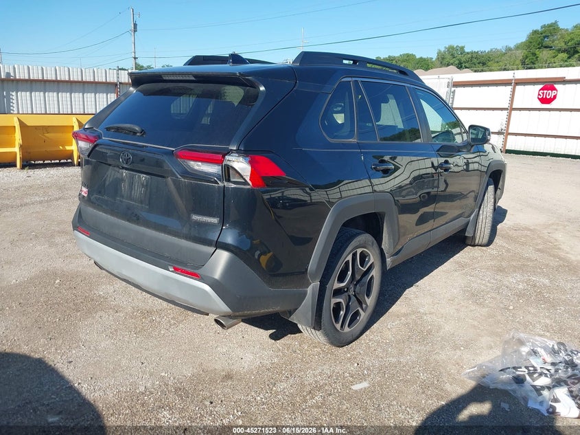 2020 TOYOTA RAV4 auction photo 4