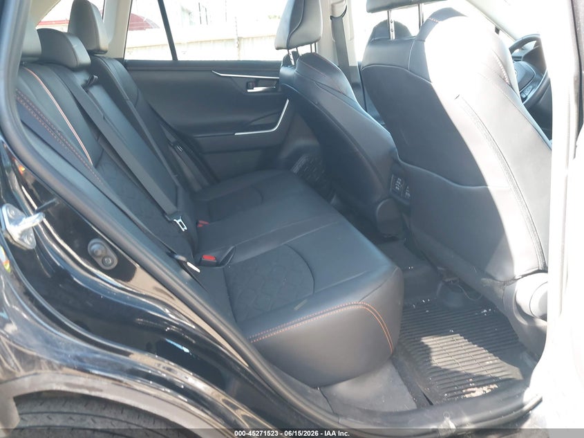 2020 TOYOTA RAV4 auction photo 8