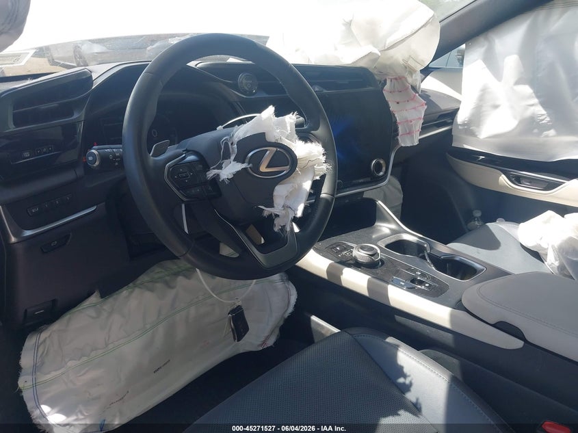 2024 LEXUS RZ 300E PREMIUM — Фото 5