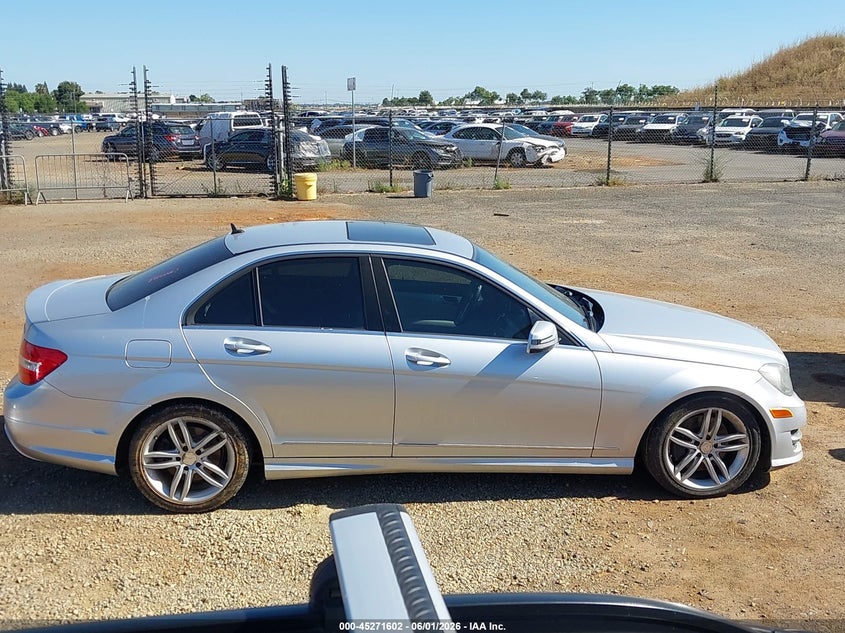 2014 Mercedes-Benz C 300 Sport 4Matic VIN: WDDGF8AB1EA898742 Lot: 45271602