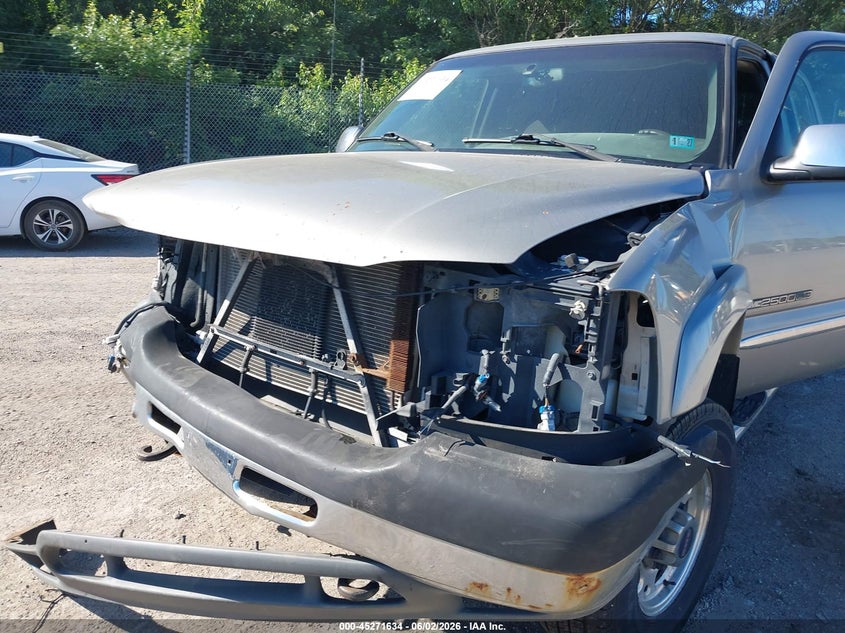 2002 GMC Sierra 2500Hd Sle VIN: 1GTHK23U92F136490 Lot: 45271634