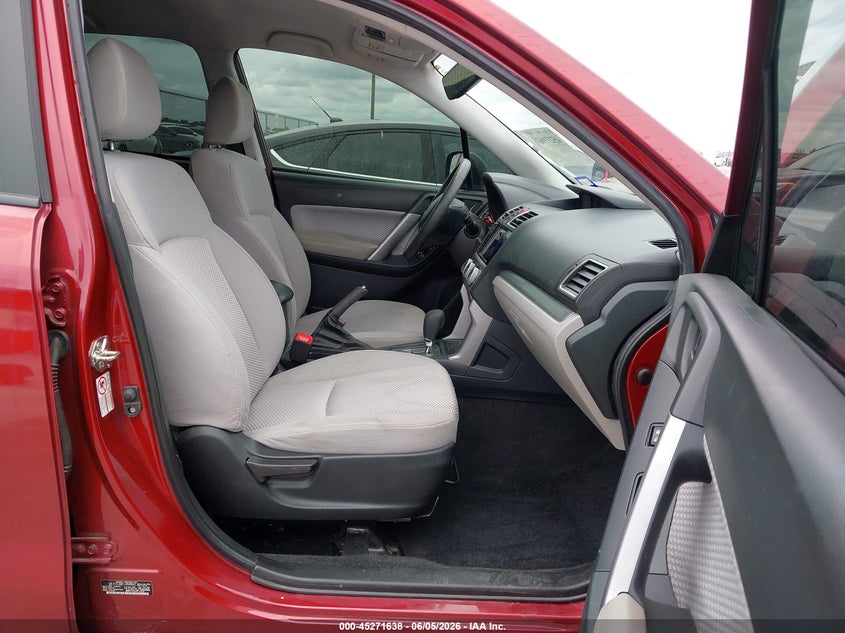 2018 SUBARU FORESTER auction photo 5