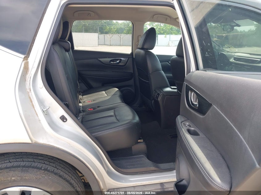 2016 NISSAN ROGUE auction photo 8