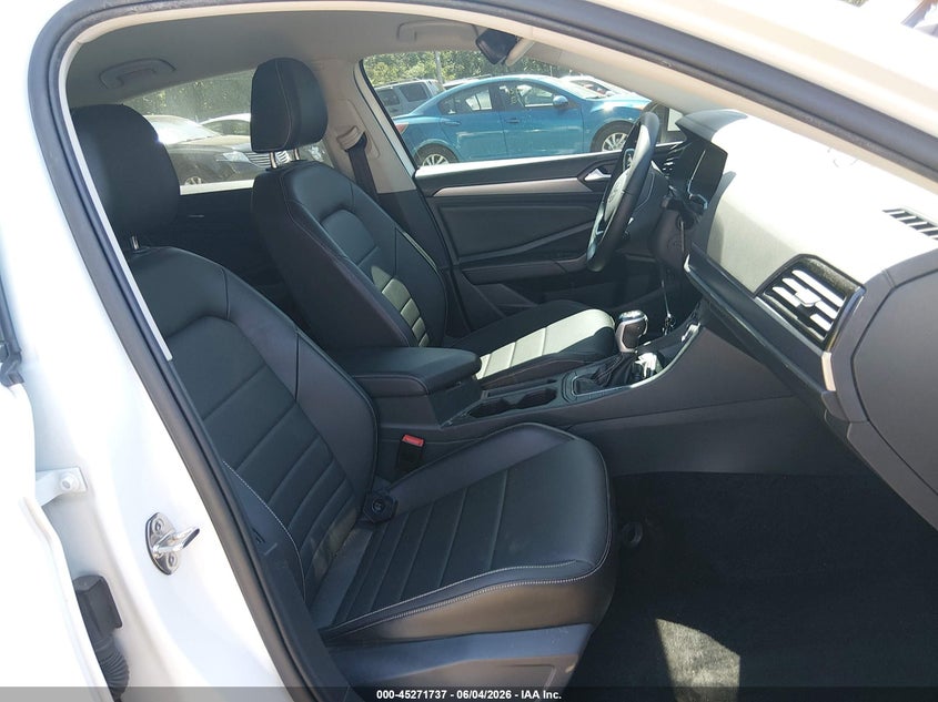 2023 VOLKSWAGEN JETTA auction photo 5