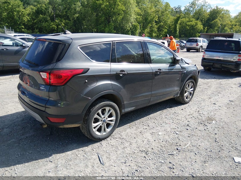 Vin: 1fmcu9gd6kua39844, lot: 45769593, ford escape se 20194
