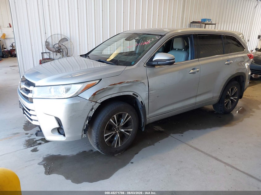 2017 Toyota Highlander Le 5TDBZRFH0HS399324 photo 1