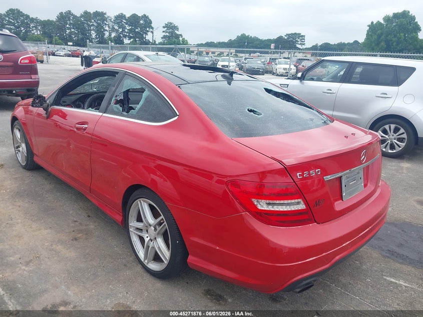 Vin: wddgj4hb7dg062832, lot: 45769700, mercedes-benz c 250 20133