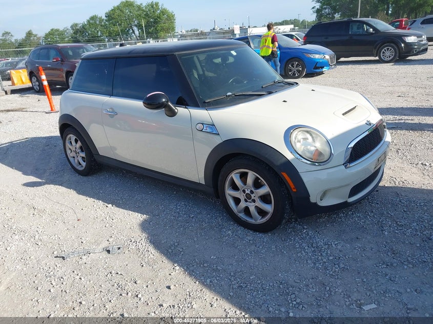 Vin: wmwmf7c55atz71735, lot: 45769729, mini cooper s 2010 img_1