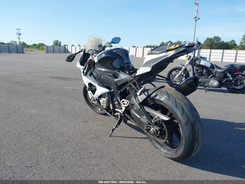 2016 BMW S 1000 auction photo 3