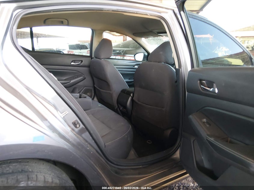 AtlanticExpress - Nissan Altima