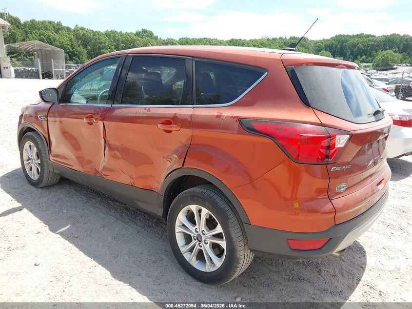 Vin: 1fmcu9gdxkua98671, lot: 45769918, ford escape se 20193
