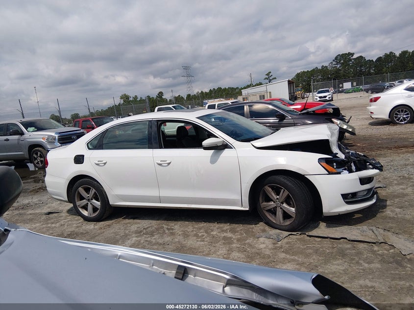 2013 Volkswagen Passat 2.5L Se VIN: 1VWBH7A30DC021726 Lot: 45272130