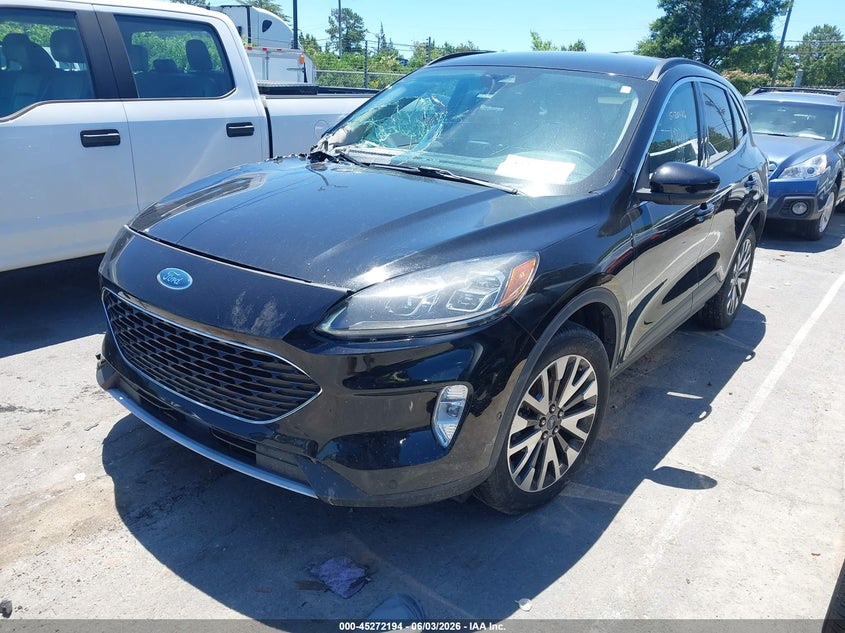 Vin: 1fmcu9j95lua92766, lot: 45770018, ford escape titanium 20202