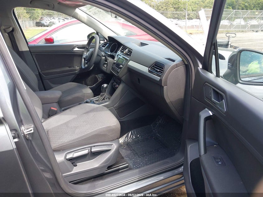 2019 VOLKSWAGEN TIGUAN auction photo 5