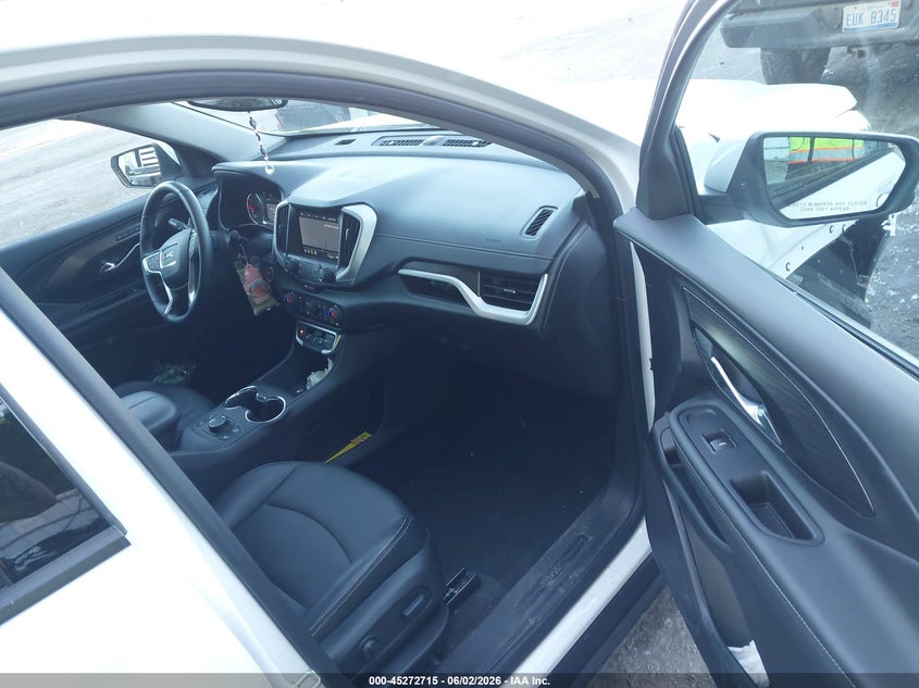 2024 GMC TERRAIN auction photo 5