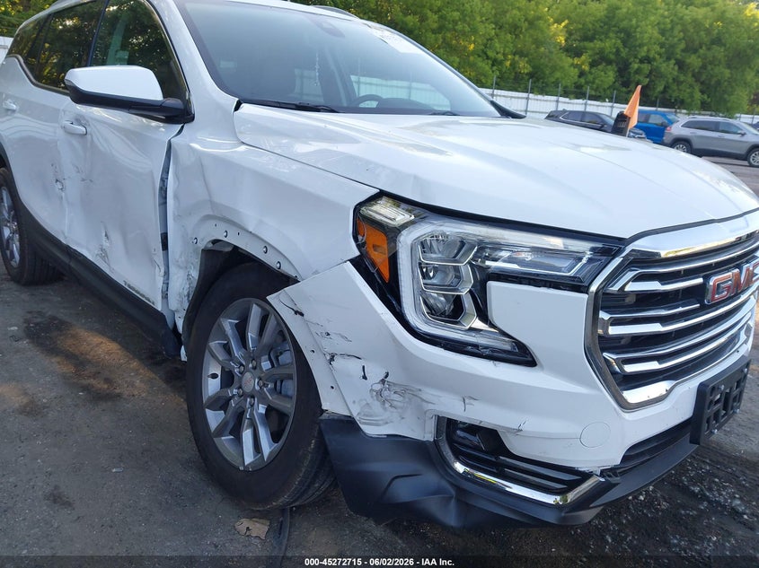 2024 GMC TERRAIN auction photo 6