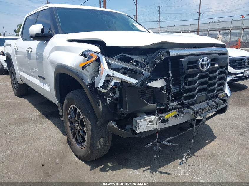2024 TOYOTA TUNDRA auction photo 6