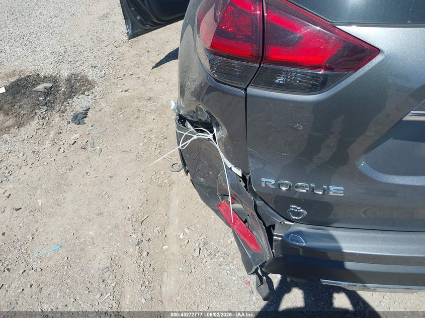VIN 5N1AT2MT4LC815618 2020 NISSAN ROGUE S FWD