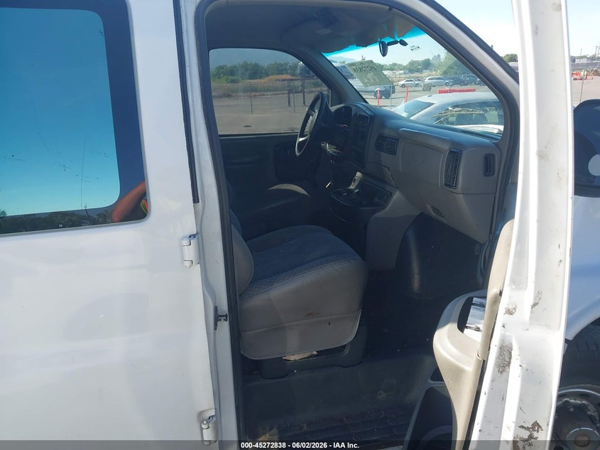 1998 CHEVROLET CHEVY VAN auction photo 5